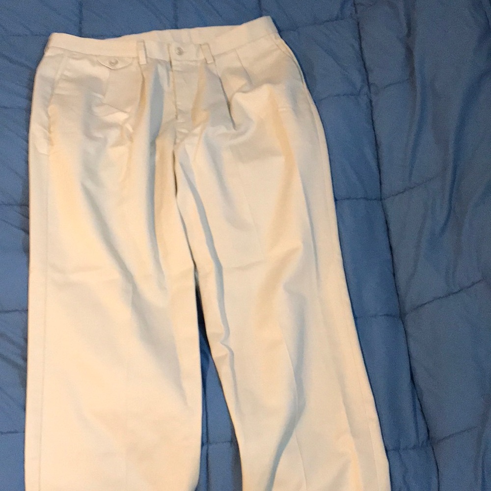 Khakis pants